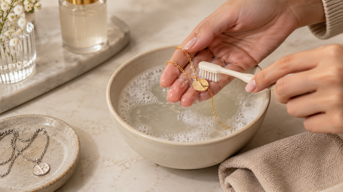 How to Clean a Necklace at Home Without Damaging It