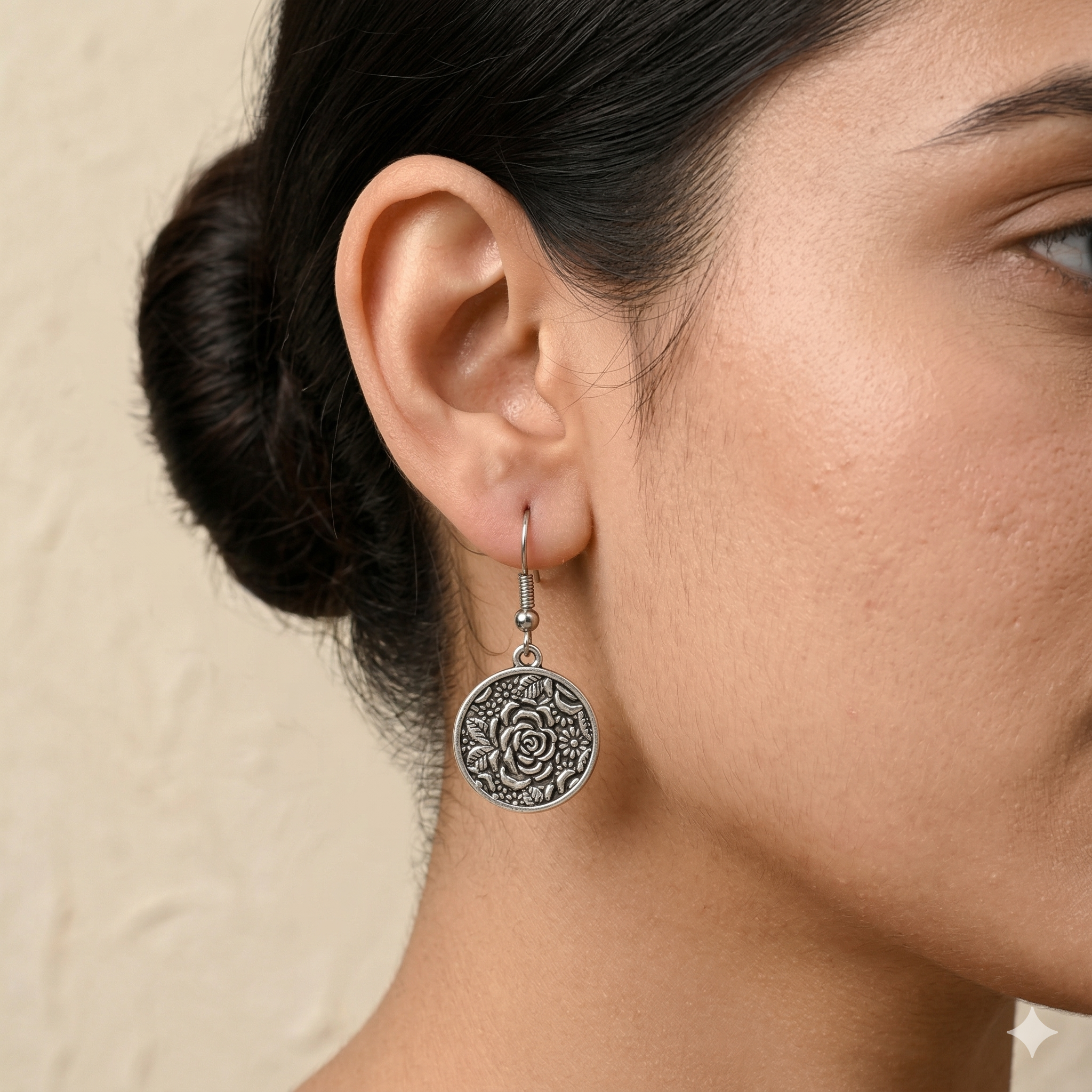Vintage Floral Disc Drop Earrings Silver Tone Alloy