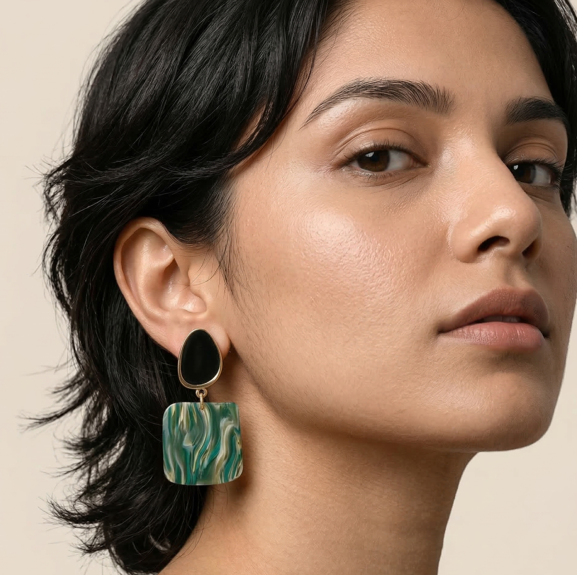 Green Marble Resin Drop Earrings Gold Tone Detail