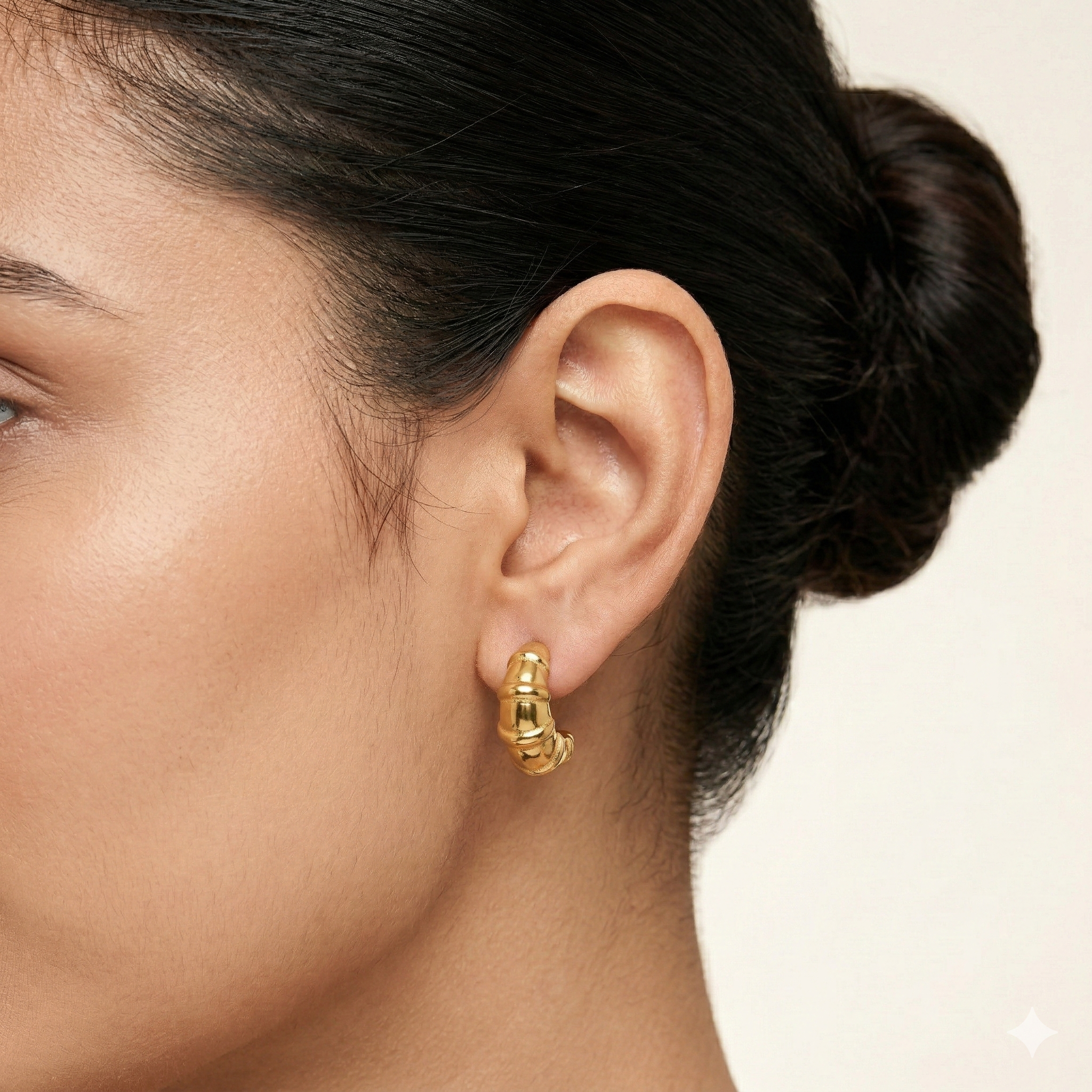 Chunky Ribbed C Hoop Earrings 18K Gold PVD Plated 316L Stainless Steel
