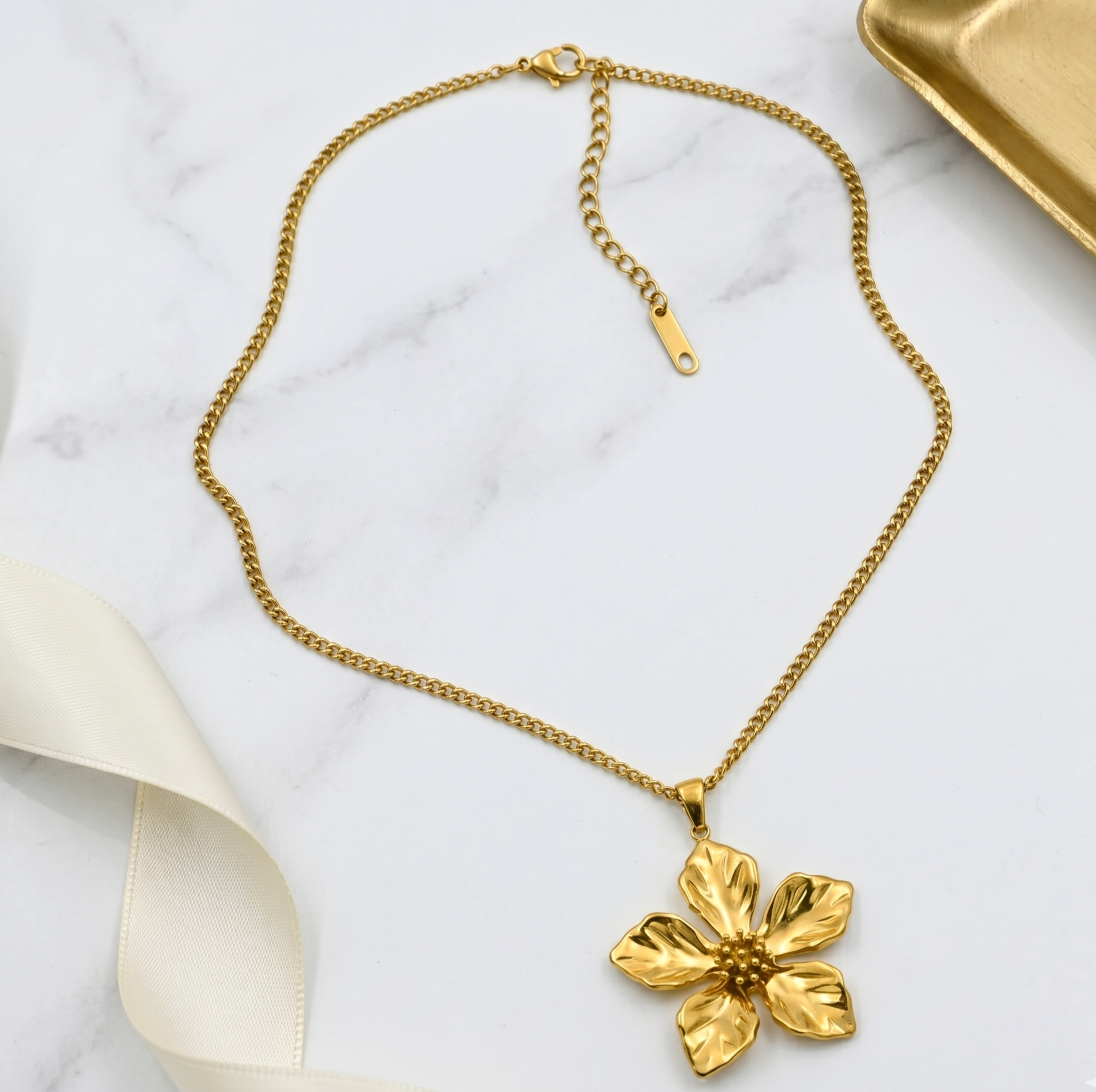 18K Gold Plated Flower Pendant Necklace for Women