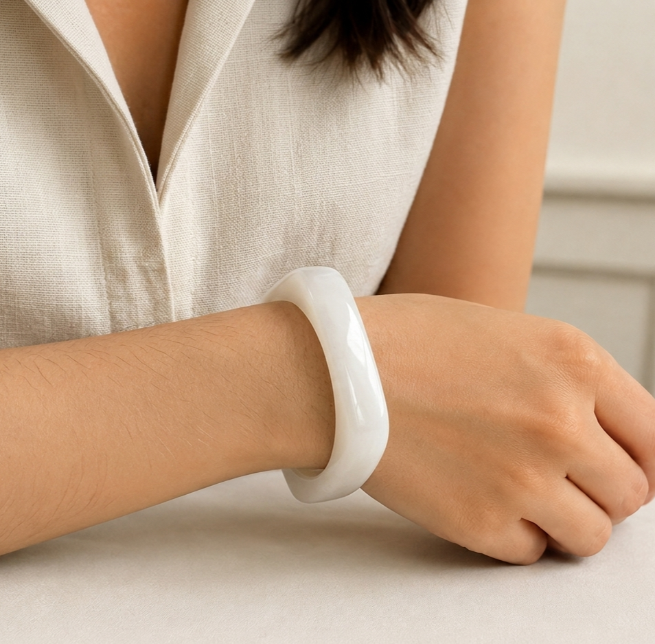 White Chunky Geometric Resin Bangle Bracelet for Women