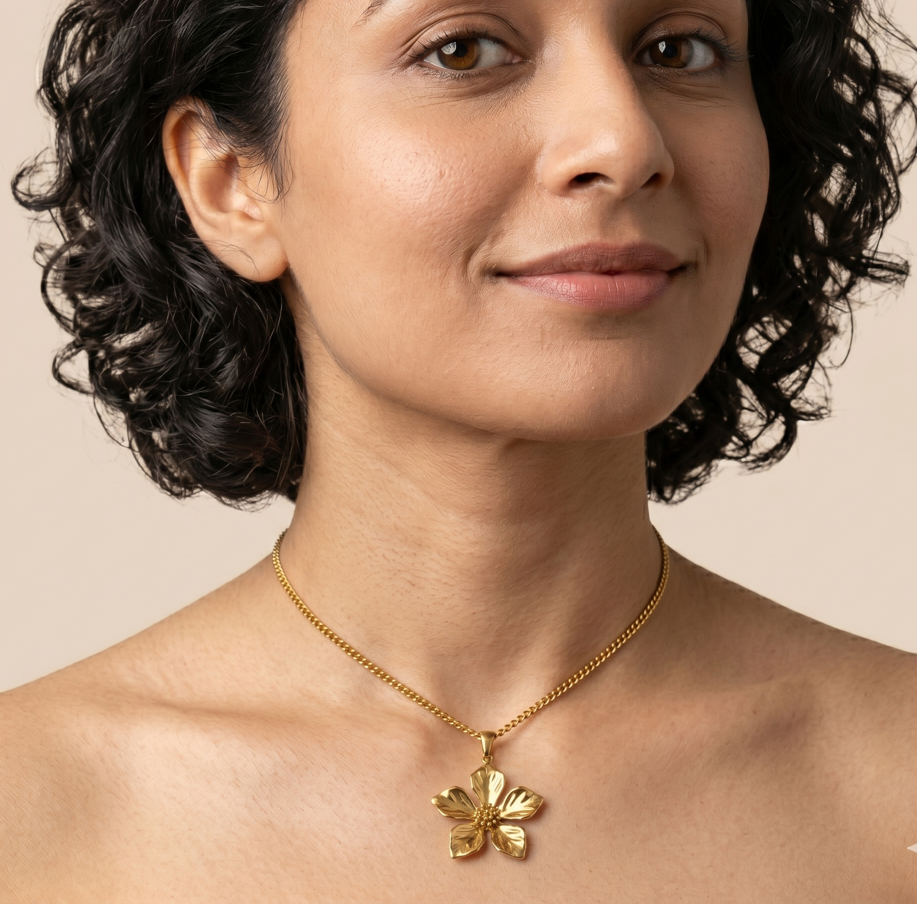 18K Gold Plated Flower Pendant Necklace for Women