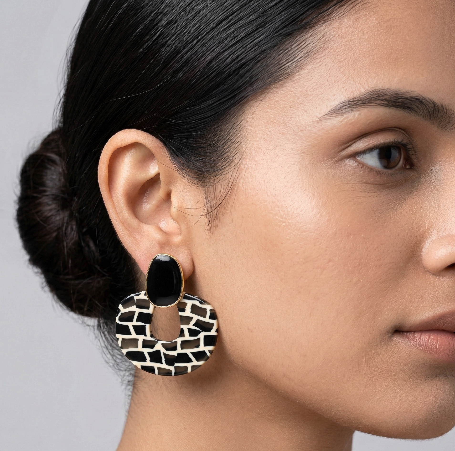 Black and Cream Acrylic Statement Drop Earrings Gold Tone Studs