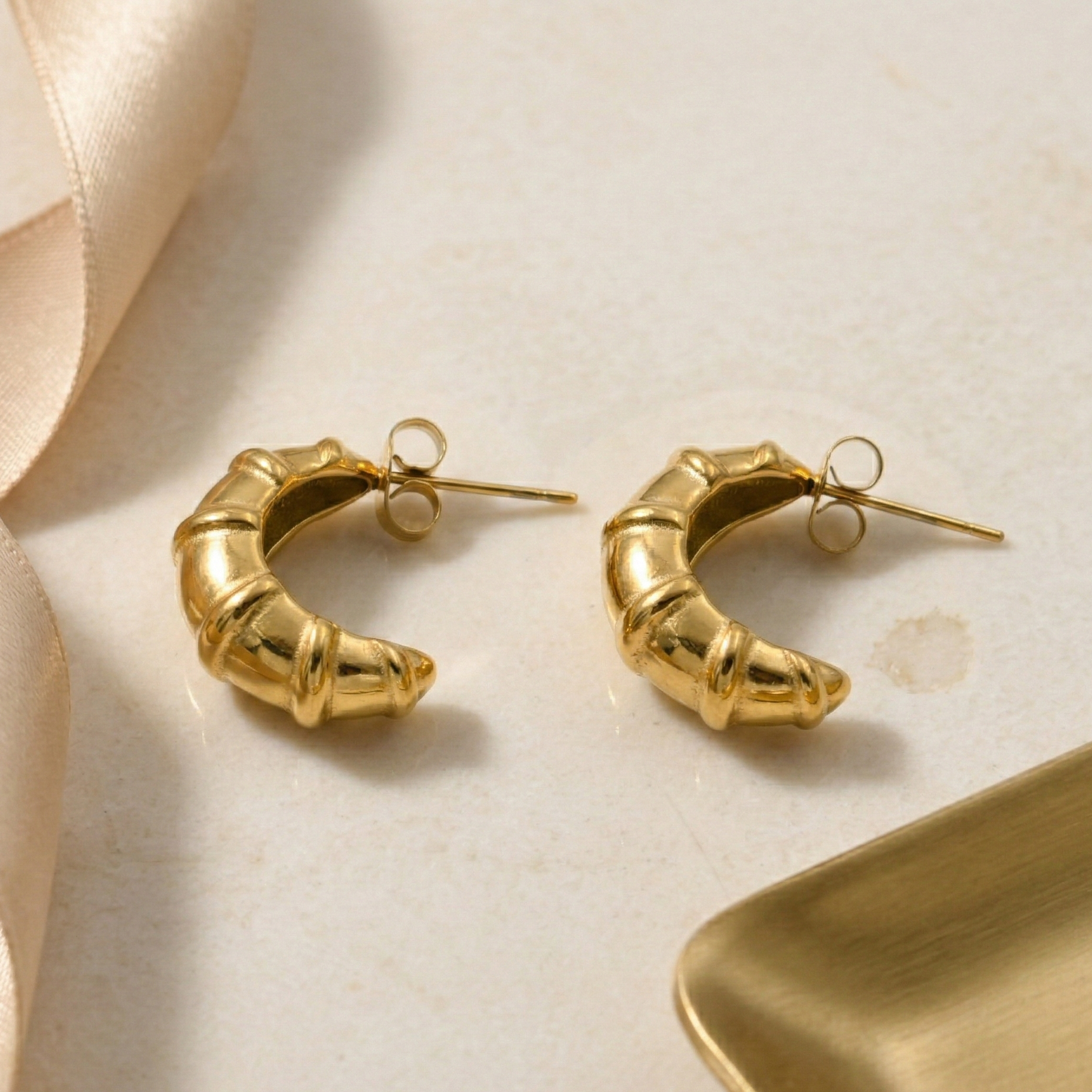 Chunky Ribbed C Hoop Earrings 18K Gold PVD Plated 316L Stainless Steel