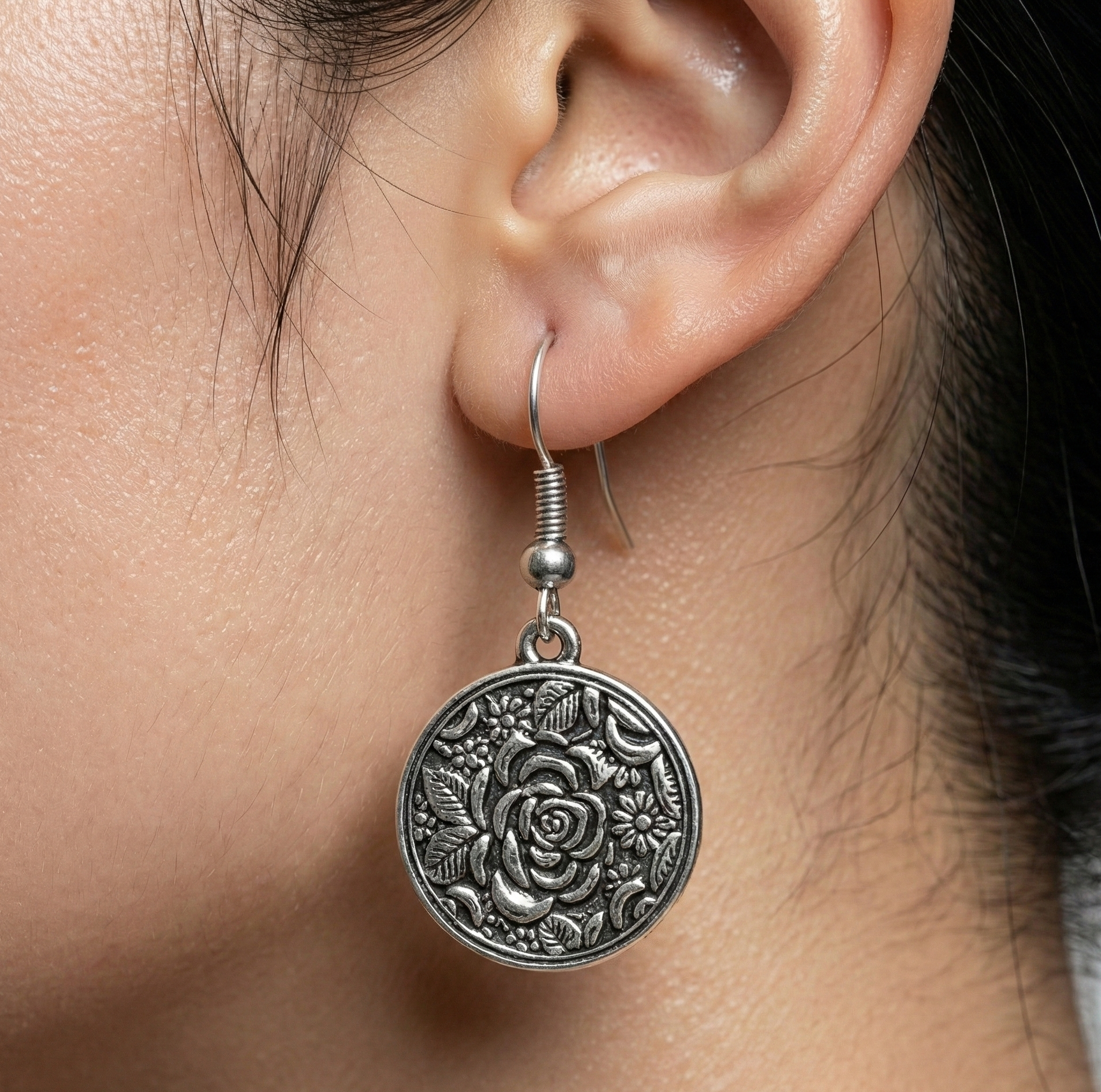 Vintage Floral Disc Drop Earrings Silver Tone Alloy