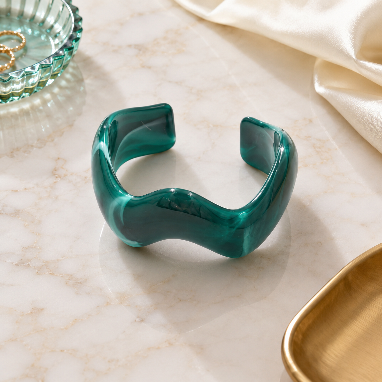 Emerald Green Wave Resin Open Cuff Bracelet for Women