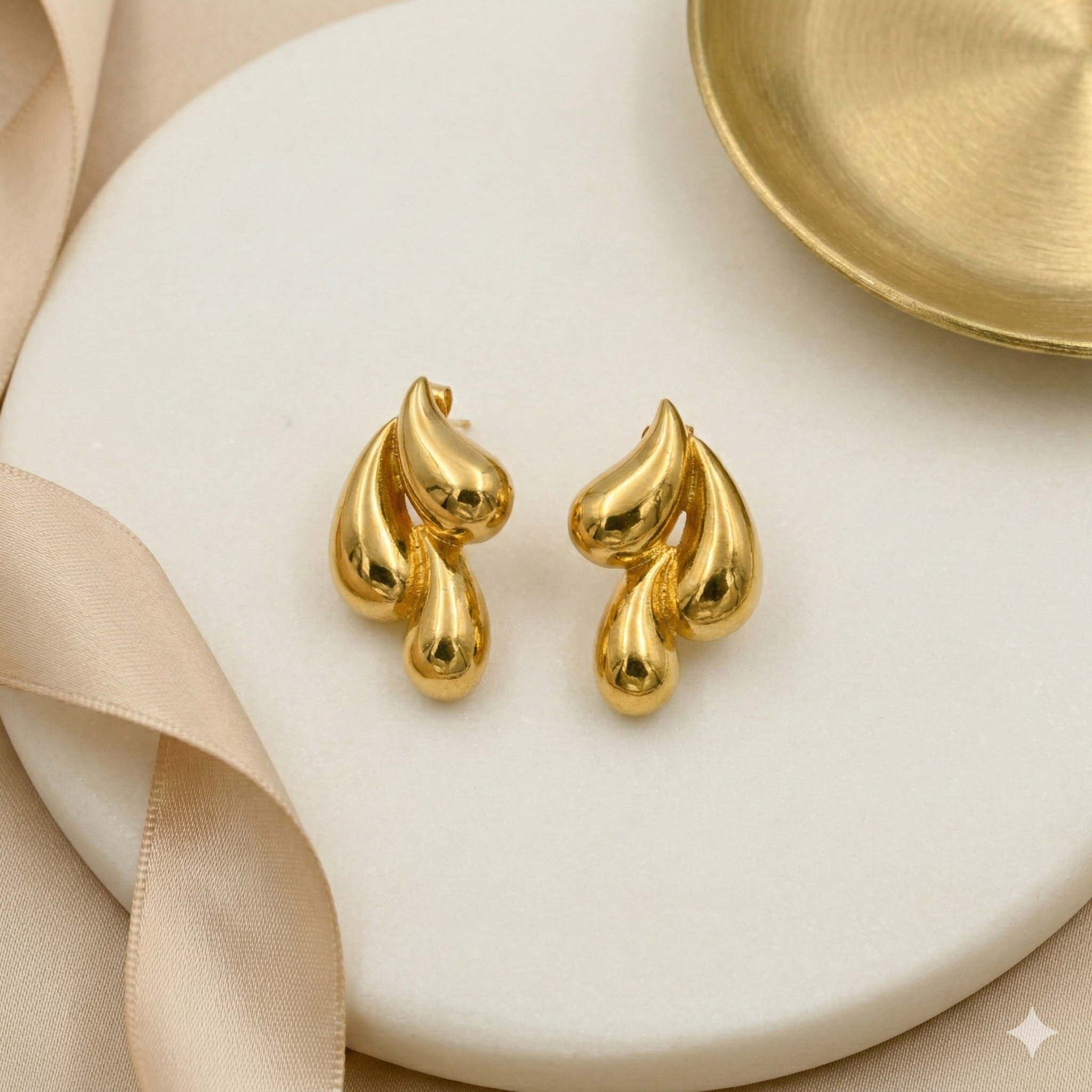 18K Gold Plated Water Drop Stud Earrings in 316L Stainless Steel