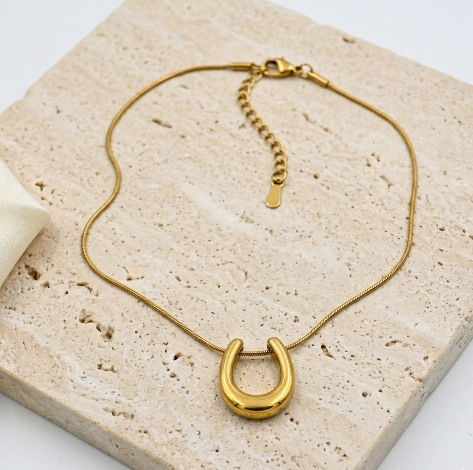 Gold U Shaped Horseshoe Pendant Snake Chain Necklace for Women