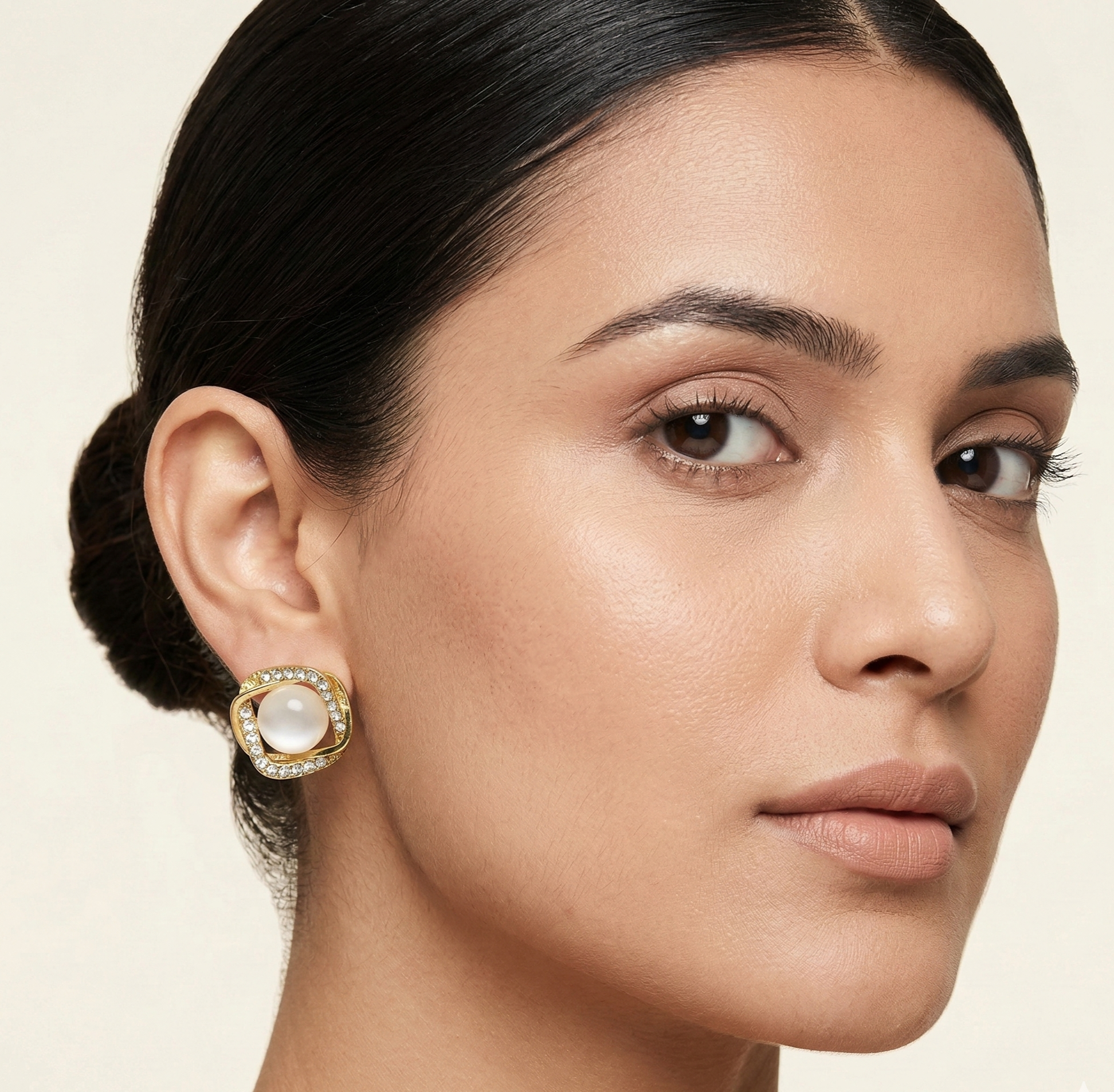 Freshwater Pearl Stud Earrings Zircon