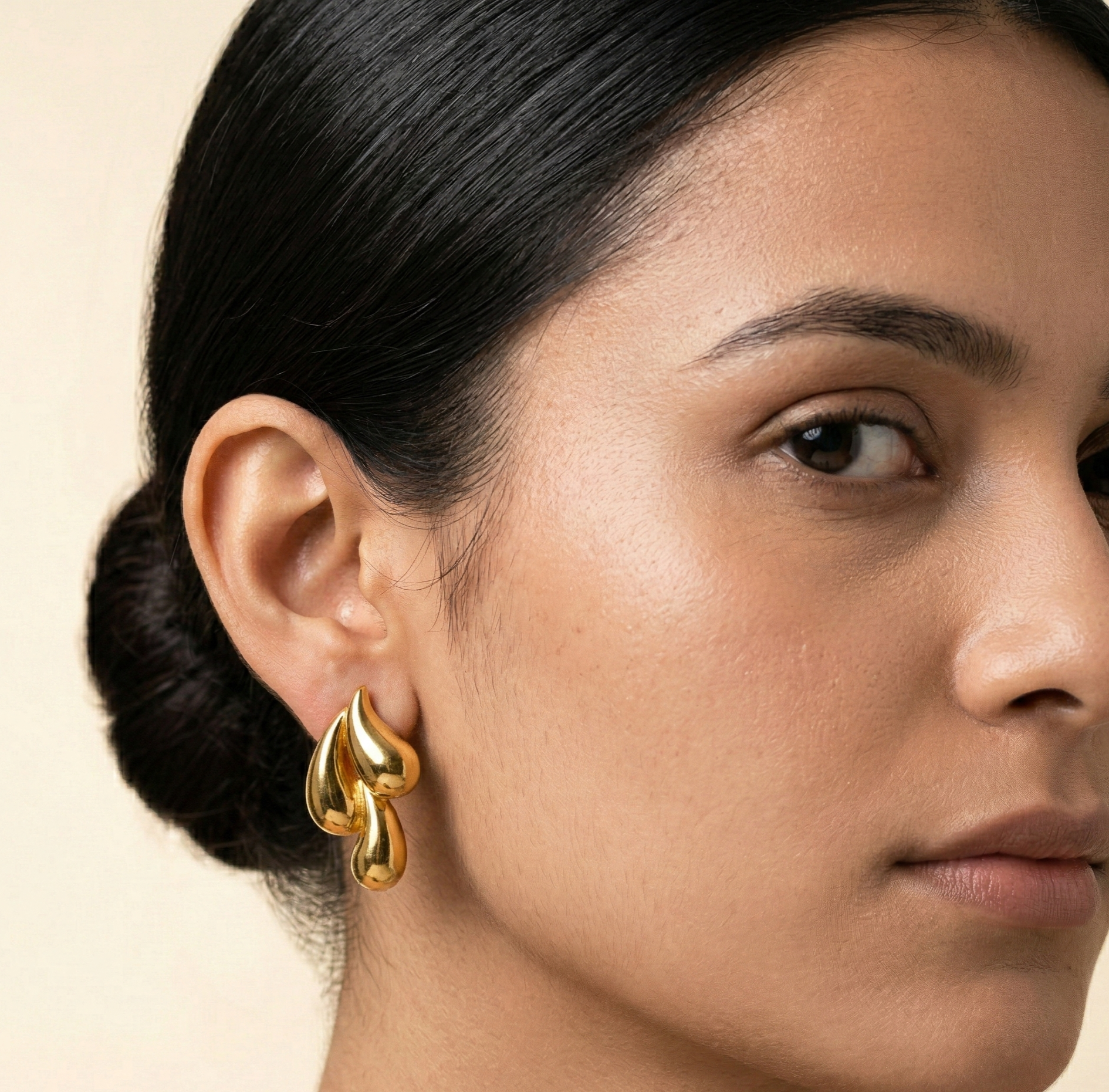 18K Gold Plated Water Drop Stud Earrings in 316L Stainless Steel