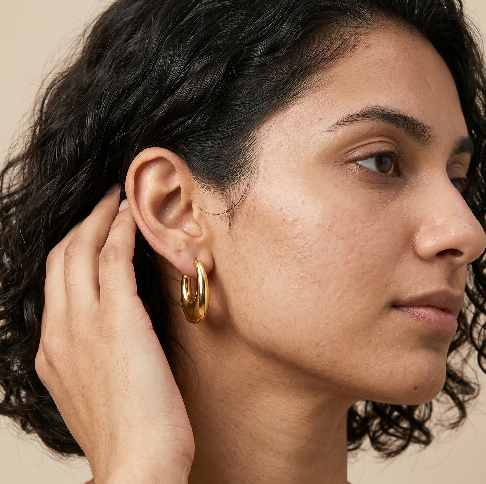 18K Gold Plated U Shape Hoop Earrings in 316L Stainless Steel
