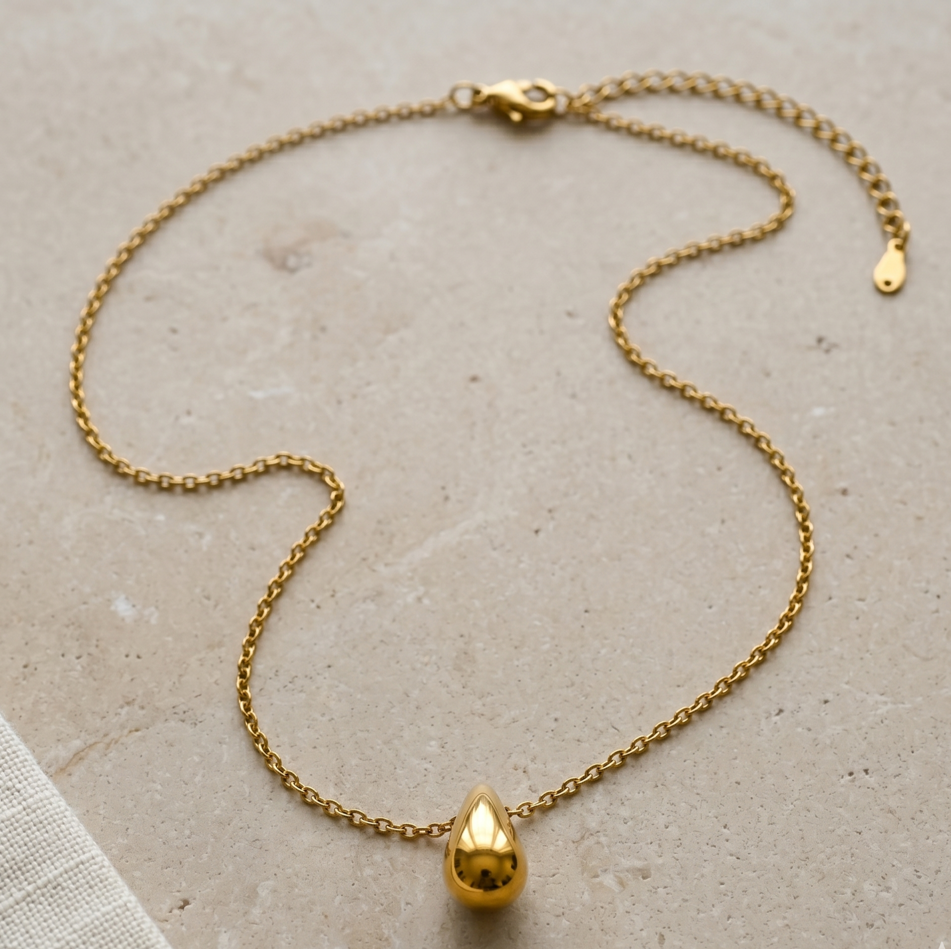 18K Gold Teardrop Pendant Necklace for Women