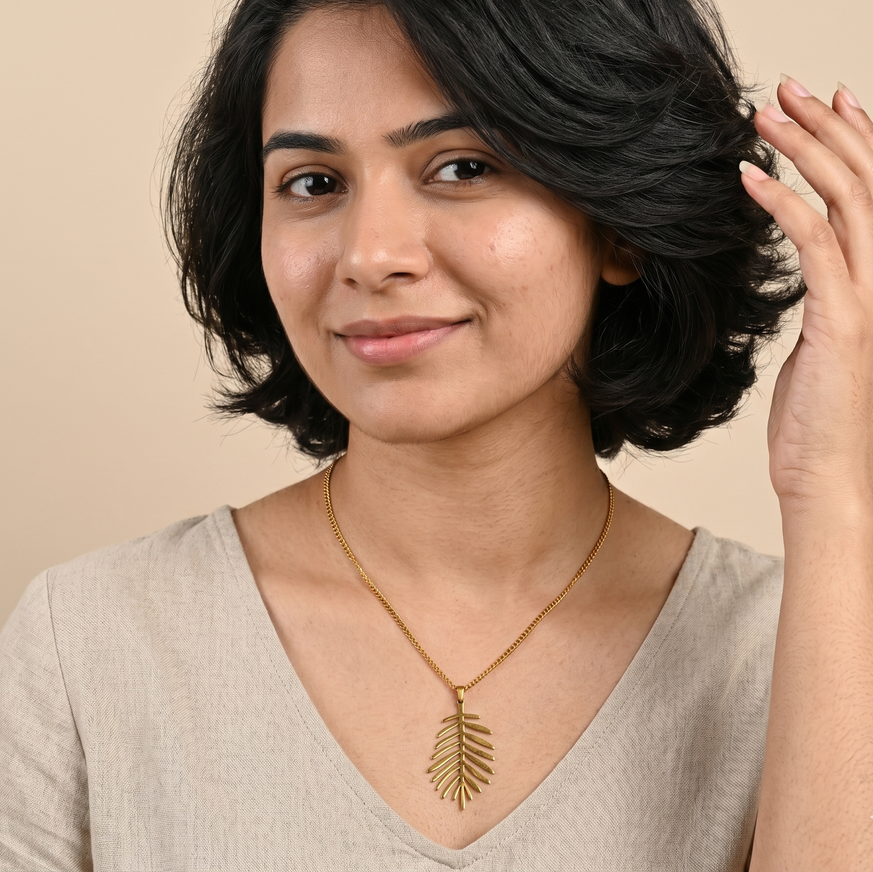 Gold Leaf Pendant Necklace for Women – Minimalist Palm Leaf Stainless Steel Necklace